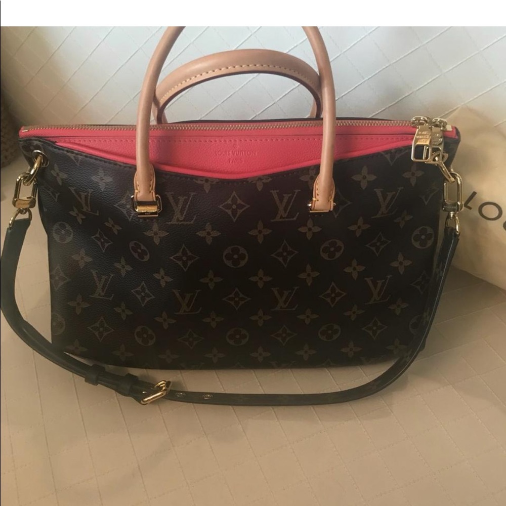 Authentic Louis Vuitton Pallas